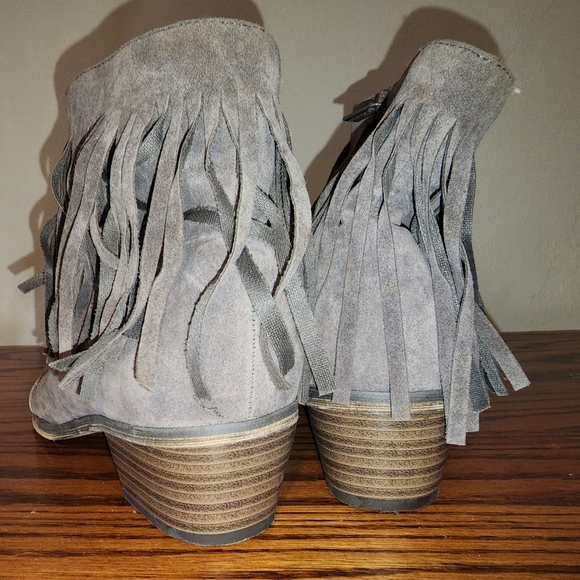 Gray fringe booties - Picture 2 of 2